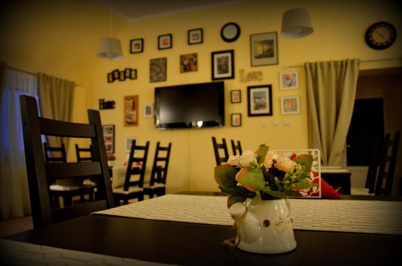 Cazare La Troita Hotell Codlea Exteriör bild